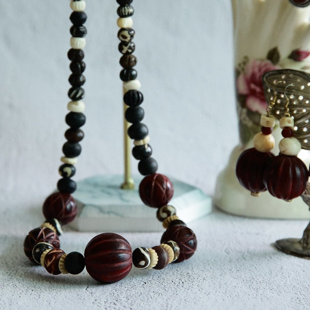 Handmade African Tribal chunky Beaded Boho Necklace, Earrings, and Gemstone ring - Picture 2 of 6